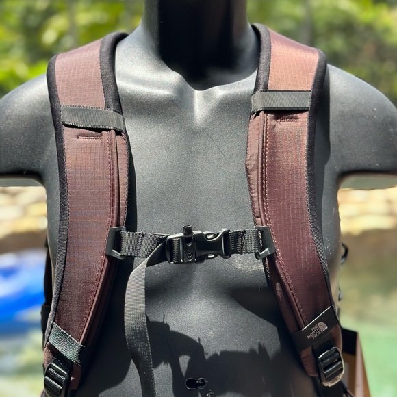 NORTH FACE BOREALIS BACKPACK - Picture 8 of 8